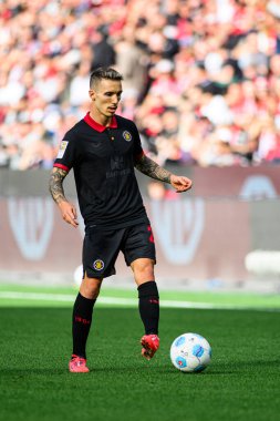 LEVERKUSEN, ALMANY - 5 EKİM, 2024: Alex Grimaldo, Bundesliga, maç 2. Bayer 04 Leverkusen, Bayarena 'da Holstein Kiel' e karşı.