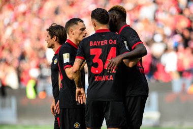 LEVERKUSEN, ALMANY - 5 EKİM, 2024: Bundesliga, maç 2. Bayer 04 Leverkusen, Bayarena 'da Holstein Kiel' e karşı.
