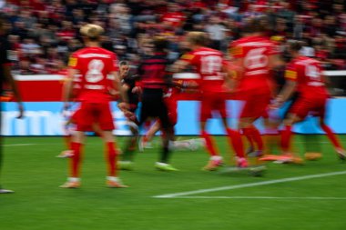 LEVERKUSEN, ALMANY - 5 EKİM, 2024: Bundesliga, maç 2. Bayer 04 Leverkusen, Bayarena 'da Holstein Kiel' e karşı.