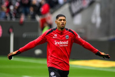 FRANKFURT, GERMANY - 6 Ekim 2024: Kaua Santos, Bundesliga SG Eintracht Frankfurt futbol maçı Deutsche Park 'ta FC Bayern' e karşı