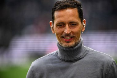 FRANKFURT, GERMANY - 6 Ekim 2024: Dino Toppmoeller, Bundesliga SG Eintracht Frankfurt FC Bayern 'e karşı Deutsche Park' ta futbol maçı