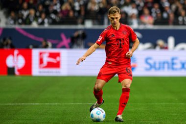FRANKFURT, GERMANY - 6 Ekim 2024: Joshua Kimmich, Bundesliga SG Eintracht Frankfurt FC Bayern 'e karşı Deutsche Park' ta futbol maçı
