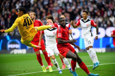 FRANKFURT, GERMANY - 6 Ekim 2024: Deutsche Bank Park 'ta Bundesliga SG Eintracht-FC Bayern maçı