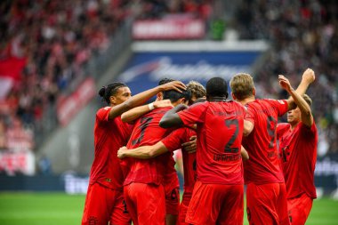 FRANKFURT, GERMANY - 6 Ekim 2024: Min-jae Kim, Bundesliga SG Eintracht Frankfurt futbol maçı Deutsche Park 'ta FC Bayern' e karşı