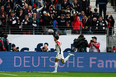 FRANKFURT, GERMANY - 6 Ekim 2024: Deutsche Bank Park 'ta Bundesliga SG Eintracht-FC Bayern maçı