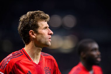 FRANKFURT, GERMANY - 6 Ekim 2024: Thomas Mueller, Deutsche Park 'ta Bundesliga SG Eintracht Frankfurt FC Bayern' e karşı futbol maçı