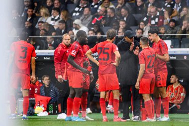 FRANKFURT, GERMANY - 6 Ekim 2024: Vincent Kompany Bundesliga SG Eintracht Frankfurt FC Bayern 'e karşı Deutsche Park' ta oynanan futbol maçı