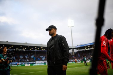BOCHUM, Almanya - 27 EKİM, 2024 Vincent Kompany. Bundesliga VfL Bochum 1848-FC Bayern Muenchen maçı Vonovia Ruhr Stadyumu 'nda oynanacak.