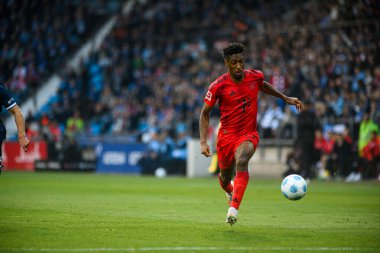 BOCHUM, GERMANY - 27 Ekim 2024: Kingsley Coman, VfL Bochum 1848 FC Bayern Muenchen 'e karşı Vonovia Ruhr Stadyumu' nda oynanan futbol maçı