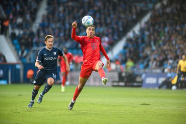 BOCHUM, GERMANY - 27 Ekim 2024: Jamal Musiala, VfL Bochum 1848 FC Bayern Muenchen 'e karşı Vonovia Ruhr Stadyumu' nda oynanan futbol maçı