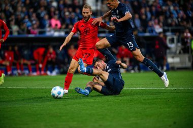 BOCHUM, Almanya - 27 EKİM, 2024: Konrad Laimer. Bundesliga VfL Bochum 1848-FC Bayern Muenchen maçı Vonovia Ruhr Stadyumu 'nda oynanacak.