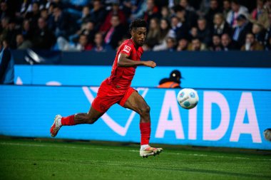 BOCHUM, GERMANY - 27 Ekim 2024: Kingsley Coman, VfL Bochum 1848 FC Bayern Muenchen 'e karşı Vonovia Ruhr Stadyumu' nda oynanan futbol maçı