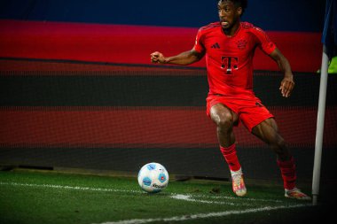 BOCHUM, GERMANY - 27 Ekim 2024: Kingsley Coman, VfL Bochum 1848 FC Bayern Muenchen 'e karşı Vonovia Ruhr Stadyumu' nda oynanan futbol maçı