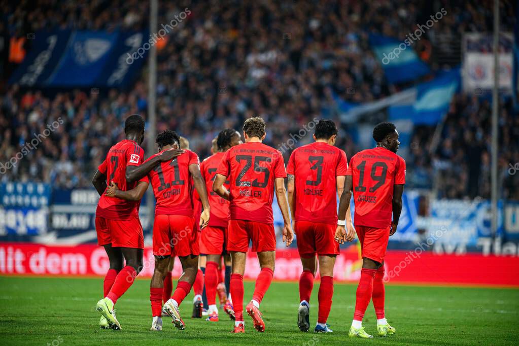 BOCHUM, GERMANY - 27 OCTOBER, 2024: Players celebrates after scoring team's goal The football match of Bundesliga VfL Bochum 1848 vs FC Bayern Muenchen at Vonovia Ruhr Stadion