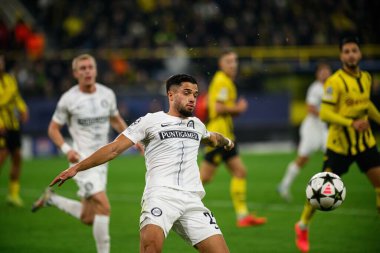 DORTMUND, GERMANY - 05.11.24: SIGNAL IDUNA PARK 'ta UEFA Şampiyonlar Ligi Borussia Dortmund' a karşı Sturm Graz maçı