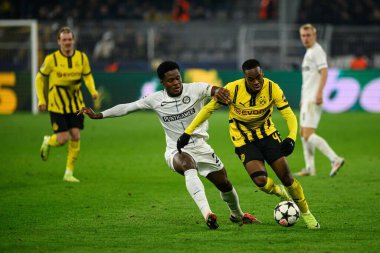 DORTMUND, GERMANY - 05.11.24: Jamie Gittens, SIGNAL IDUNA PARK 'ta UEFA Şampiyonlar Ligi Borussia Dortmund - Sturm Graz maçı