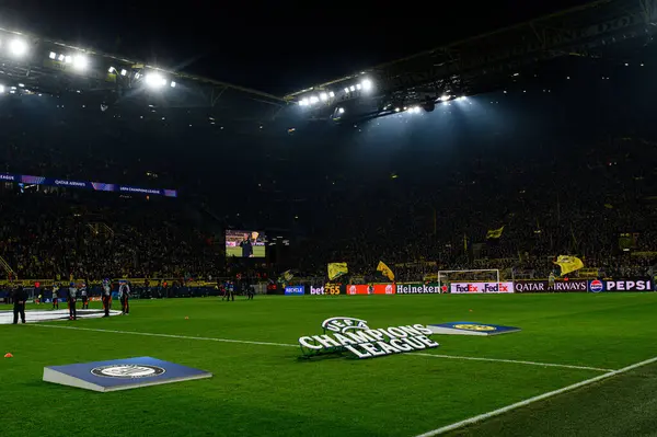DORTMUND, GERMANY - 05.11.24: SIGNAL IDUNA PARK 'ta UEFA Şampiyonlar Ligi Borussia Dortmund' a karşı Sturm Graz maçı