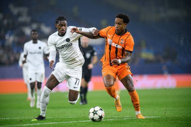 GELSENKIRCHEN, GERMANY - 6 Kasım 2024: Kevin, FC Shakhtar Donetsk ve BSC Young Boys arasında Veltins Arena 'da oynanan UEFA Şampiyonlar Ligi maçı