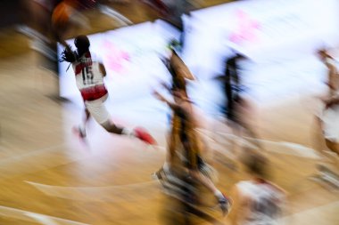 LEVERKUSEN, ALMANY - 10 Kasım 2024 BARMER 2. Basketbol Bundesliga 'sı. Basketbol maçı Bayer Giants Leverkusen, Ostermann Arena 'da LOK Bernau' ya karşı.