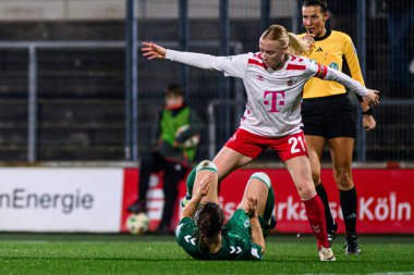 COLOGNE, GERMANY - 18 Kasım 2024: Anna Gerhardt, 1.FC Kadınlar Bundesliga 1.FC Koeln 'e karşı Franz Kremer Stadyumu' nda Werder Bremen