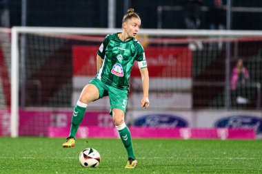 COLOGNE, GERMANY - 18 Kasım 2024: Michelle Ulbrich, 1.FC Kadınlar Bundesliga 1.FC Koeln-SV Werder Bremen maçı Franz Kremer Stadyumu 'nda