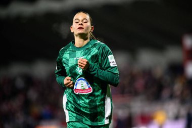 COLOGNE, GERMANY - 18 Kasım 2024: Tuana Shahnis Cindy Mahmoud, 1.FC Kadınlar Bundesliga 1.FC Koeln karşı SV Werder Bremen Franz Kremer Stadyumu 'nda