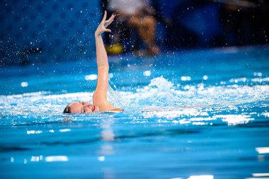 PARIS, FRANCE - 9 AUGust, 2024: LUNEL Romane, The Artistic Swimming, Duet, Technical Routine, Artistic Swimming, Duet, Technical Routine, Paris 2024 Sucul Merkezi Olimpiyat Oyunları