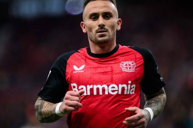 LEVERKUSEN, ALMANY - 23 Kasım 2024: Aleix Garcia, Bundesliga, maç 11. Bayer Leverkusen 1 'e karşı. FC Heidenheim Bayarena 'da