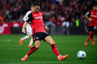 LEVERKUSEN, ALMANY - 23 Kasım 2024: Granit Xhaka, Bundesliga, maç 11. Bayer Leverkusen 1 'e karşı. FC Heidenheim Bayarena 'da