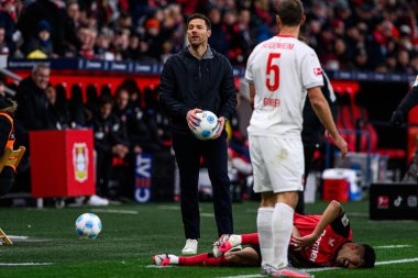 LEVERKUSEN, ALMANY - 23 Kasım 2024: Xabi Alonso, Bundesliga, maç 11. Bayer Leverkusen 1 'e karşı. FC Heidenheim Bayarena 'da