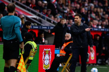 LEVERKUSEN, ALMANY - 23 Kasım 2024: Xabi Alonso, Bundesliga, maç 11. Bayer Leverkusen 1 'e karşı. FC Heidenheim Bayarena 'da