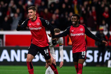 LEVERKUSEN, ALMANY - 23 Kasım 2024: Patrik Schick, Nathan Tella, Bundesliga, maç 11. Bayer Leverkusen 1 'e karşı. FC Heidenheim Bayarena 'da