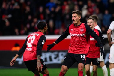 LEVERKUSEN, ALMANY - 23 Kasım 2024: Arthur, Patrik Schick, Bundesliga, maç 11. Bayer Leverkusen 1 'e karşı. FC Heidenheim Bayarena 'da