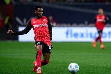 LEVERKUSEN, ALMANY - 23 Kasım 2024: Nathan Tella, Bundesliga, maç 11. Bayer Leverkusen 1 'e karşı. FC Heidenheim Bayarena 'da