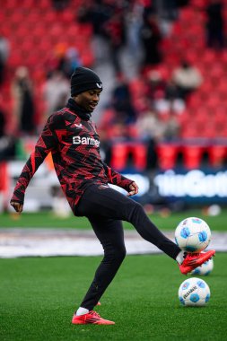 LEVERKUSEN, ALMANY - 23 Kasım 2024: Nathan Tella, Bundesliga, maç 11. Bayer Leverkusen 1 'e karşı. FC Heidenheim Bayarena 'da