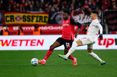 LEVERKUSEN, ALMANY - 23 Kasım 2024: Edmond Tapsoba, Bundesliga, maç 11. Bayer Leverkusen 1 'e karşı. FC Heidenheim Bayarena 'da