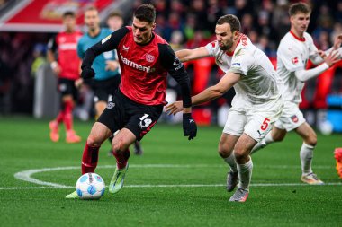 LEVERKUSEN, ALMANY - 23 Kasım 2024: Benedikt Gimber, Patrik Schick, Bundesliga, 11. gün. Bayer Leverkusen 1 'e karşı. FC Heidenheim Bayarena 'da