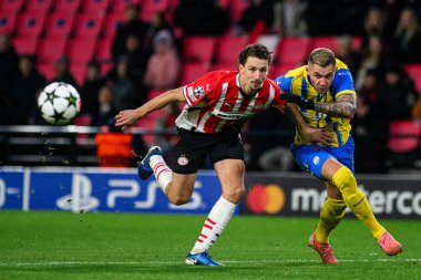 EINDHOVEN, NETHERLANDS - 27 Kasım 2024: Oleksandr Zubkov, PSV - Philips Arena 'da FC Shakhtar Donetsk