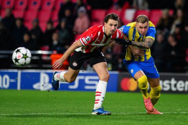 EINDHOVEN, NETHERLANDS - 27 Kasım 2024: Oleksandr Zubkov, PSV - Philips Arena 'da FC Shakhtar Donetsk