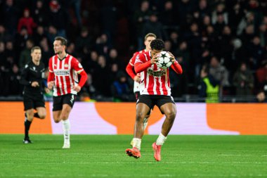 EINDHOVEN, NETHERLANDS - 27 Kasım 2024: Sergihno Dest, PSV - FC Shakhtar Donetsk arasında oynanan UEFA Şampiyonlar Ligi maçı