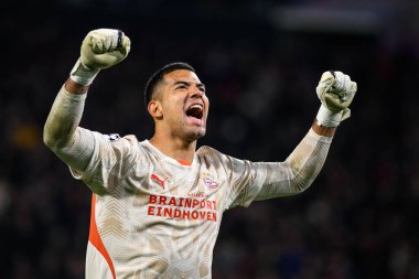 EINDHOVEN, NETHERLANDS - 27 Kasım 2024: Walter Benitez, PSV - FC Shakhtar Donetsk arasındaki UEFA Şampiyonlar Ligi maçı Philips Arena 'da