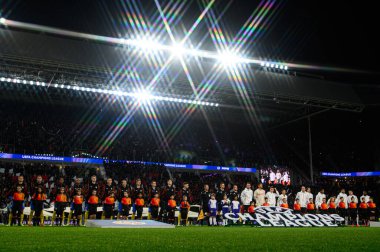 EINDHOVEN, NETHERLANDS - 27 Kasım 2024: PSV - Philips Arena 'da FC Shakhtar Donetsk arasındaki UEFA Şampiyonlar Ligi futbol maçı