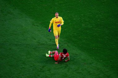 COLOGNE, Almanya - 30 Kasım 2024: 2.Bundesliga 1 'in futbol maçı. FC Koeln, Hannover 96 'ya karşı Rhein Enerji Stadyumu' nda