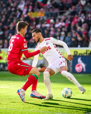 COLOGNE, Almanya - 30 Kasım 2024: 2.Bundesliga 1 'in futbol maçı. FC Koeln, Hannover 96 'ya karşı Rhein Enerji Stadyumu' nda