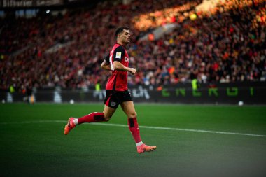 LEVERKUSEN, GERMANY - 7 Aralık 2024: Granit Xhaka, Bundesliga, Bayer Leverkusen-FC St. Pauli maçı Bayena 'da