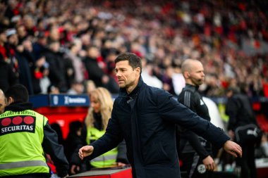 LEVERKUSEN, ALMANY - 7 Aralık 2024: Xabi Alonso, Bundesliga, Bayer Leverkusen-FC St. Pauli maçı Bayena 'da