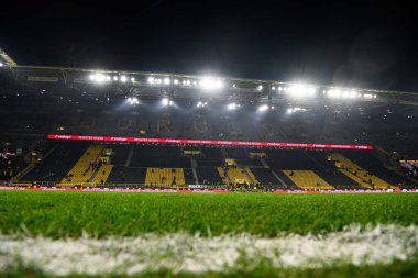 DORTMUND, GERMANY - 10 HAZİRAN 2025: + - Borussia Dortmund, Bayer 04 Leverkusen 'e karşı Signal Iduna Park' ta oynanan futbol maçı