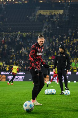 DORTMUND, GERMANY - 10 HAZİRAN 2025: Artem Stepanov - Borussia Dortmund, Bayer 04 Leverkusen 'e karşı Signal Iduna Park' ta oynanan futbol maçı
