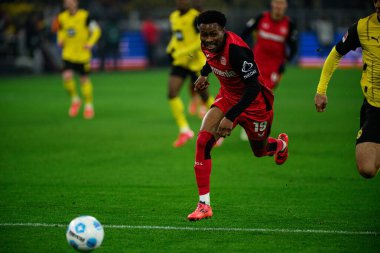 DORTMUND, GERMANY - 10 HAZİRAN 2025: Nathan Tella - Borussia Dortmund, Bayer 04 Leverkusen 'e karşı Signal Iduna Park' ta oynanan futbol maçı