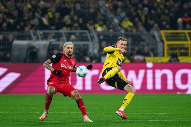 DORTMUND, GERMANY - 10 HAZİRAN 2025: Robert Andrich, Maximilian Beier - Borussia Dortmund, Bayer 04 Leverkusen 'e karşı Signal Iduna Park' taki futbol maçı